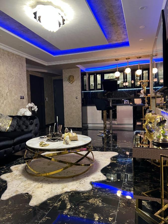 Luxurynight Apartment สตราสบูร์ก ภายนอก รูปภาพ