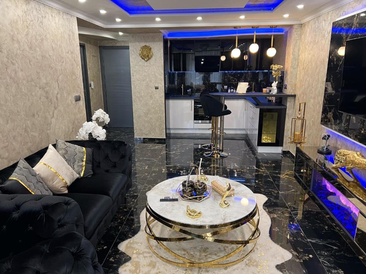 Luxurynight Apartment สตราสบูร์ก ภายนอก รูปภาพ